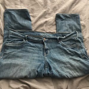 Old navy rockstar Capri jeans sz 14p, cropped jean